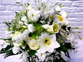 Weißer Blumenstrauß von Ihrem Florist in Kiel